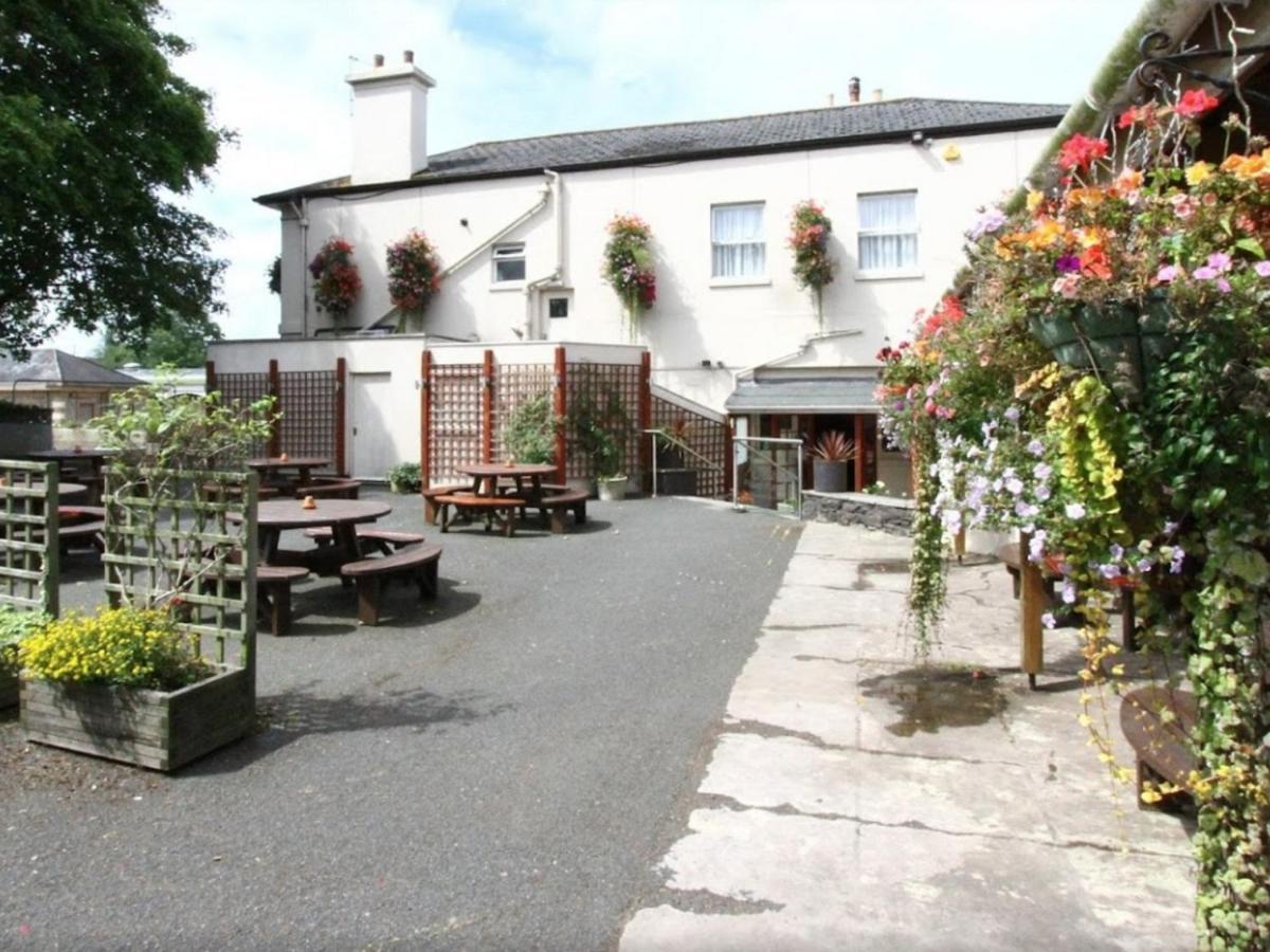 The Railway Inn Galmpton Exterior photo