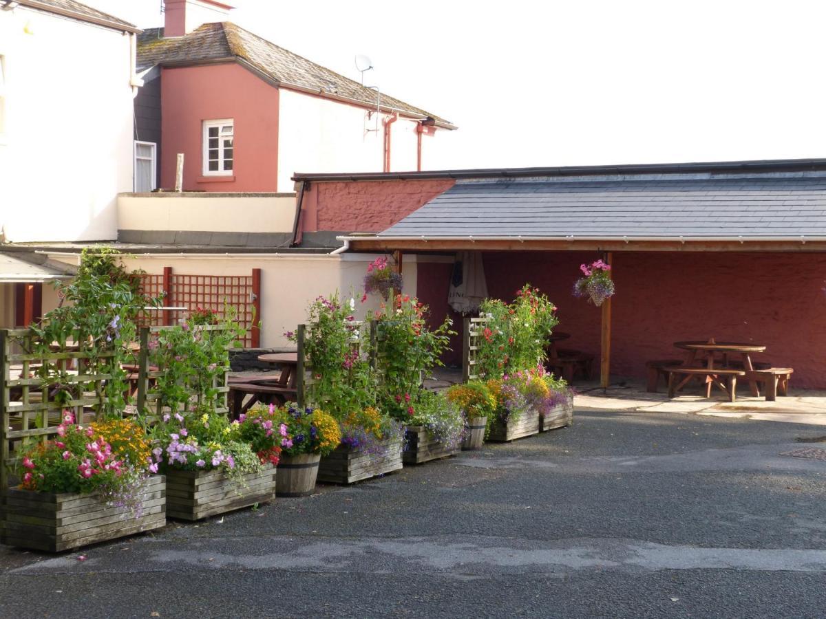 The Railway Inn Galmpton Exterior photo