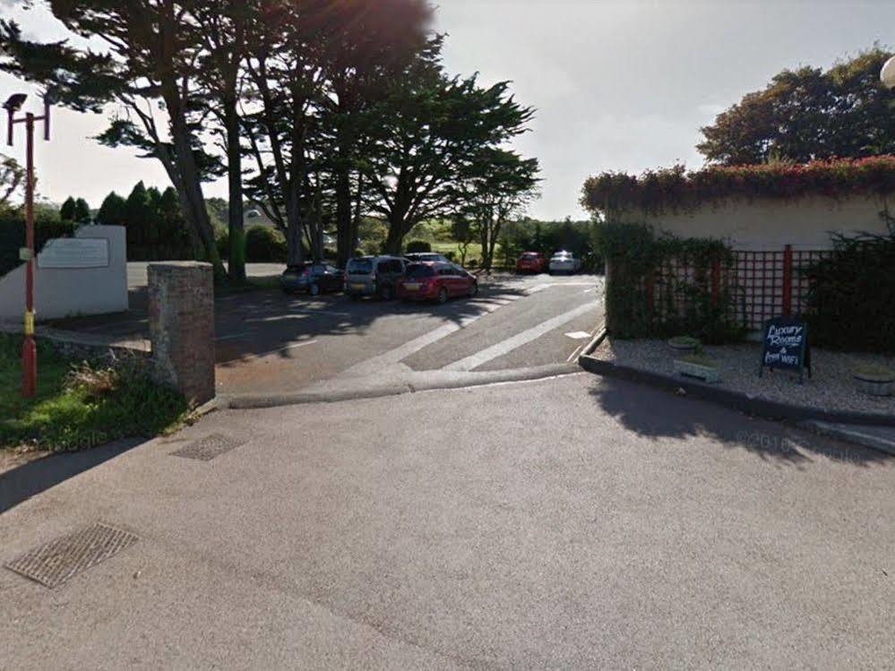 The Railway Inn Galmpton Exterior photo